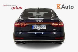 sininen Audi A8 2024 kuva 3.