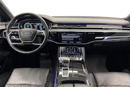 sininen Audi A8 2025 kuva 7.
