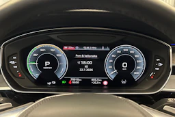 sininen Audi A8 2025 kuva 14.