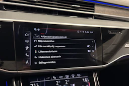 sininen Audi A8 2025 kuva 27.