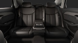 sininen Audi A8 2025 kuva 9.