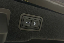 musta Audi A8 2025 kuva 12.