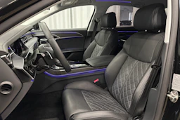 musta Audi A8 2025 kuva 13.