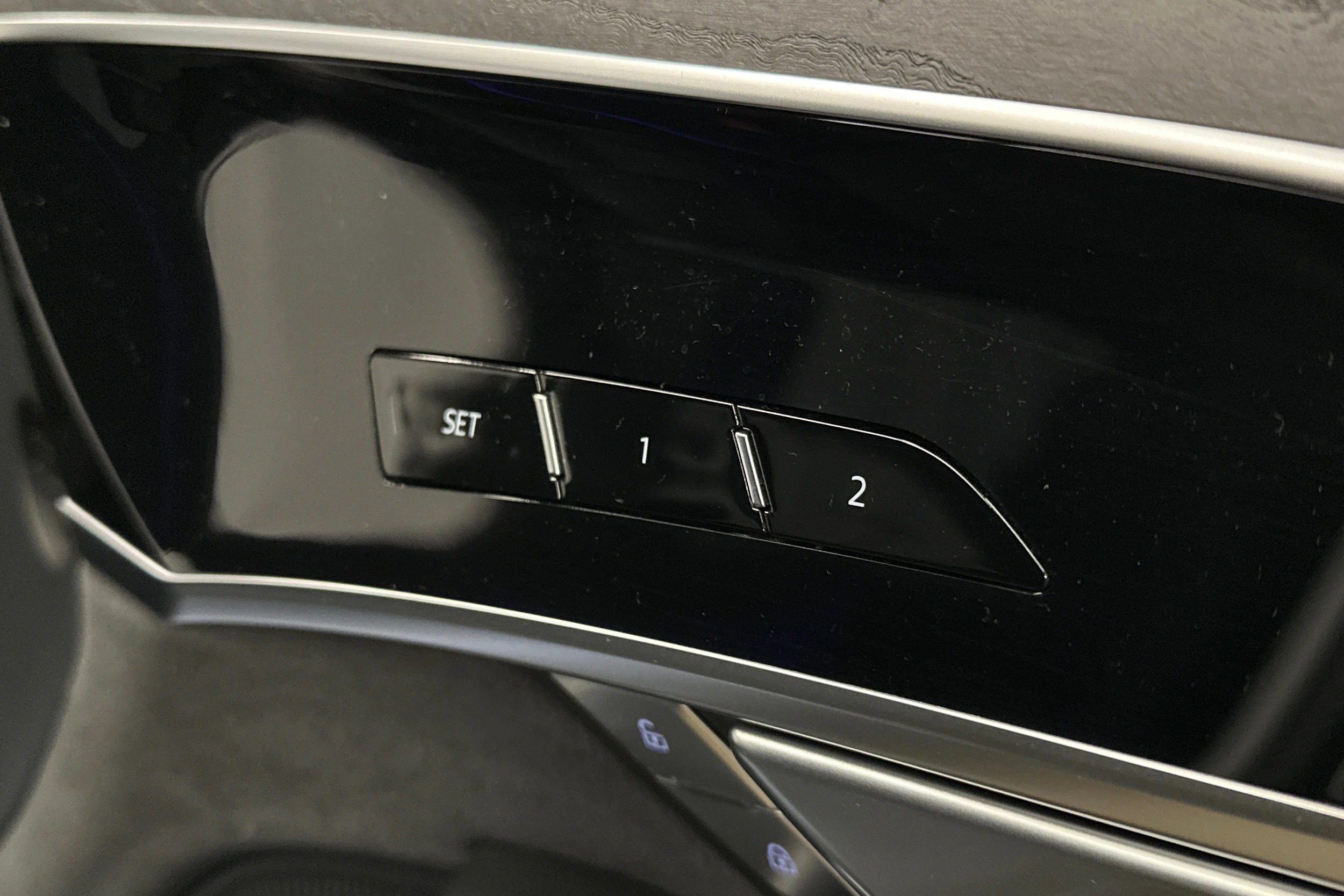 musta Audi A8 2025 kuva 17.