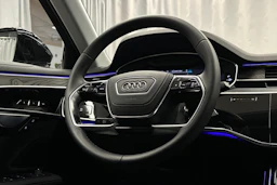 musta Audi A8 2025 kuva 18.