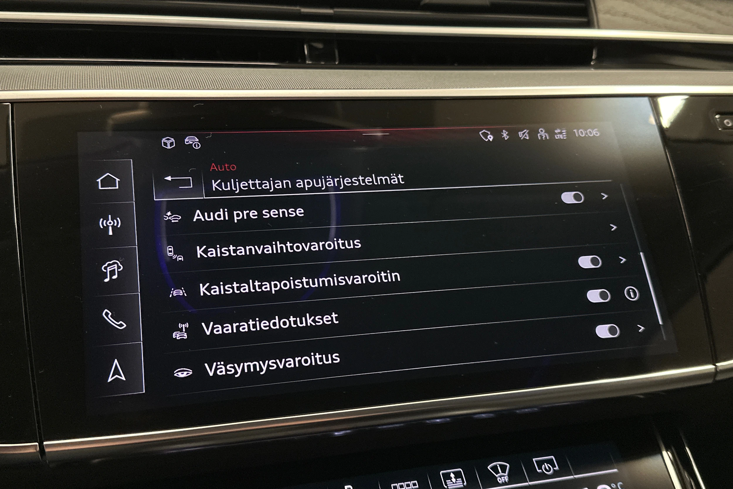 musta Audi A8 2025 kuva 31.