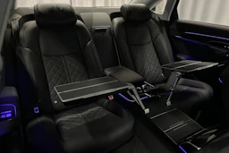 musta Audi A8 2025 kuva 35.