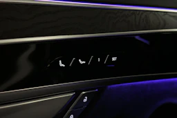 musta Audi A8 2025 kuva 36.
