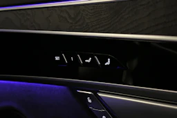 musta Audi A8 2025 kuva 37.