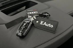 musta Audi A8 2025 kuva 42.