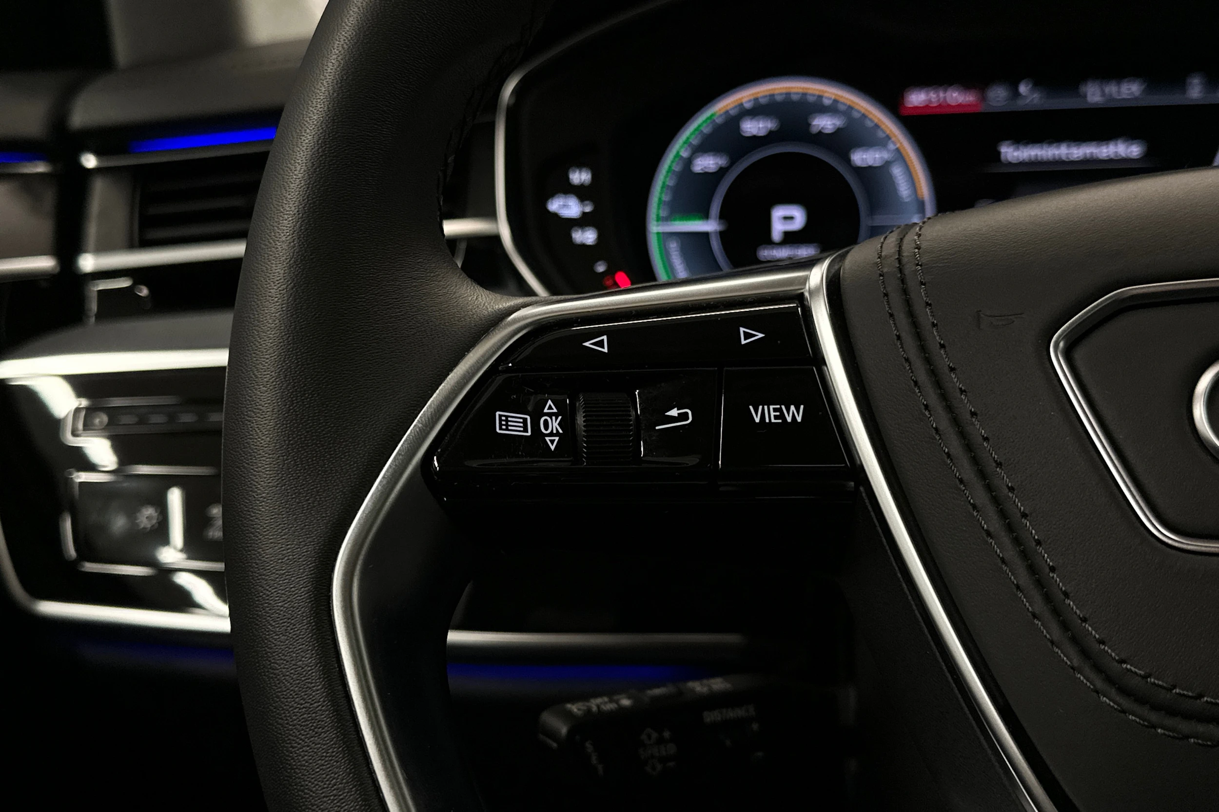 musta Audi A8 2025 kuva 11.