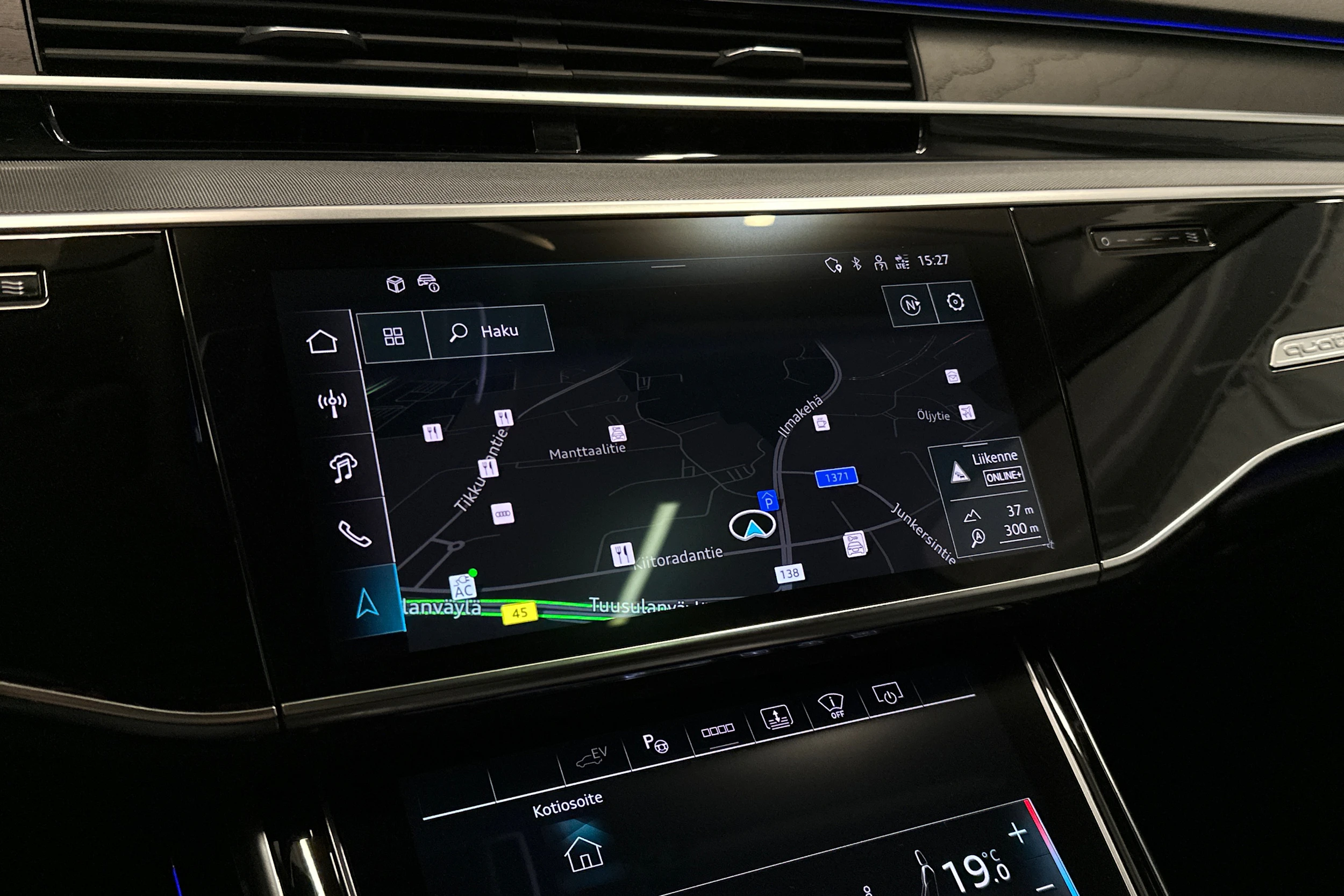 musta Audi A8 2025 kuva 15.