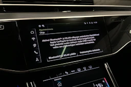 musta Audi A8 2025 kuva 17.