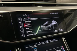 musta Audi A8 2025 kuva 18.