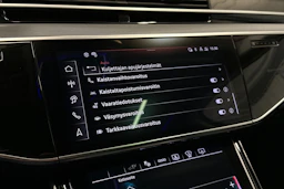 musta Audi A8 2025 kuva 24.