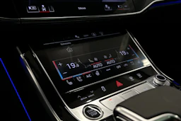 musta Audi A8 2025 kuva 27.