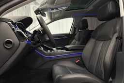 musta Audi A8 2025 kuva 29.