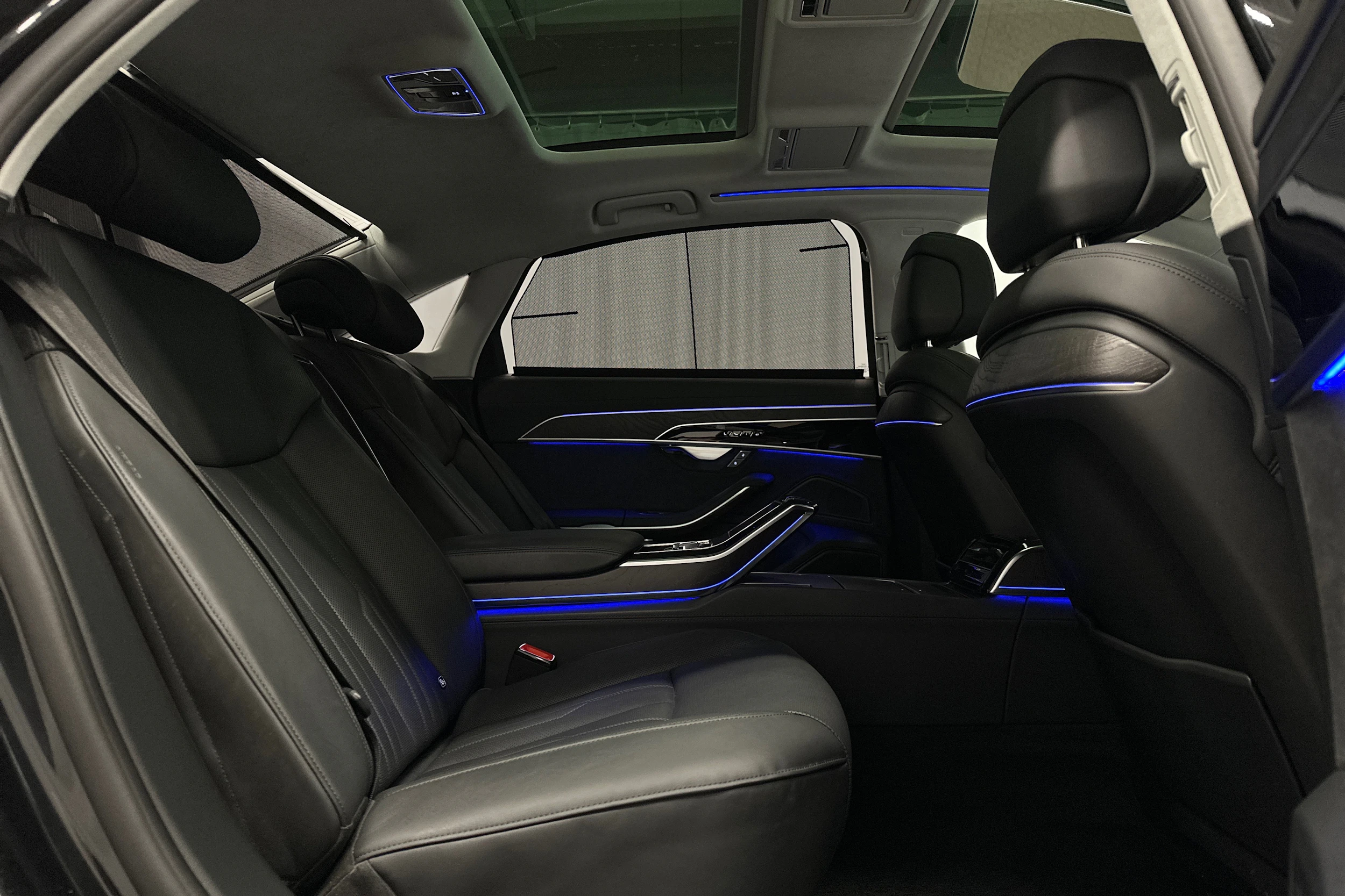 musta Audi A8 2025 kuva 38.