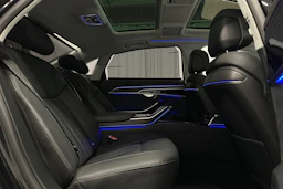 musta Audi A8 2025 kuva 38.