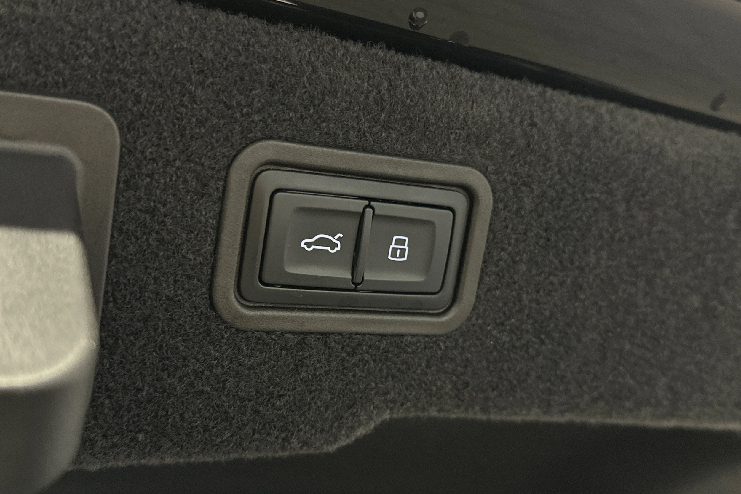 musta Audi A8 2025 kuva 12.
