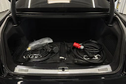 musta Audi A8 2025 kuva 11.
