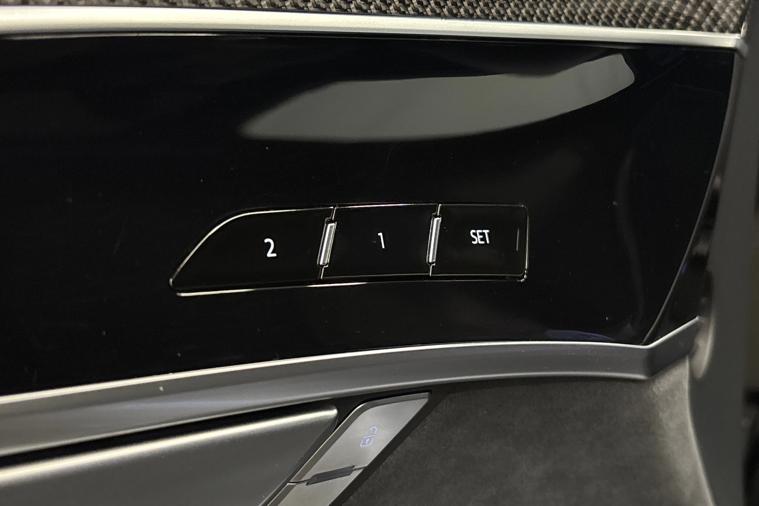 musta Audi A8 2025 kuva 15.