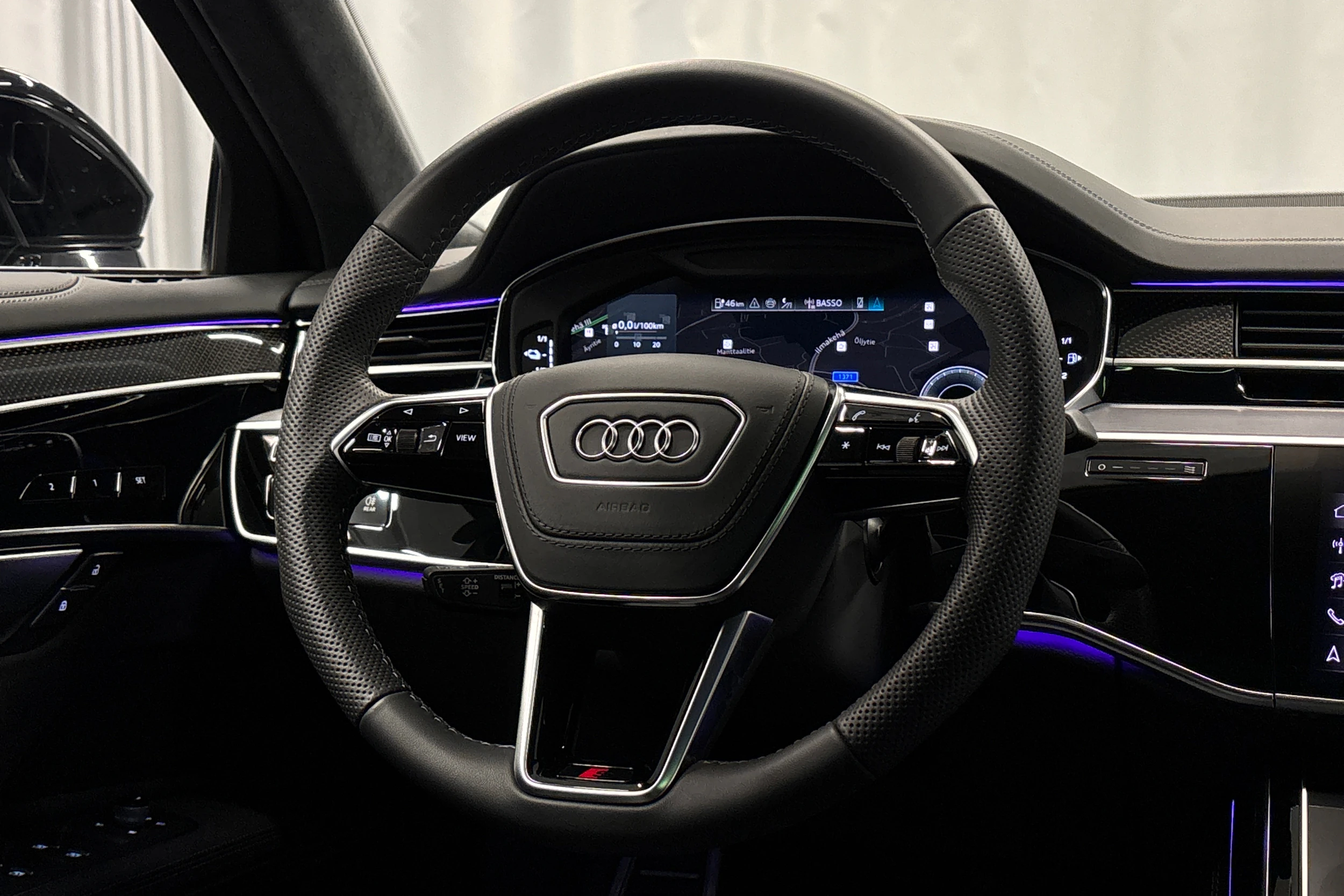 musta Audi A8 2025 kuva 17.