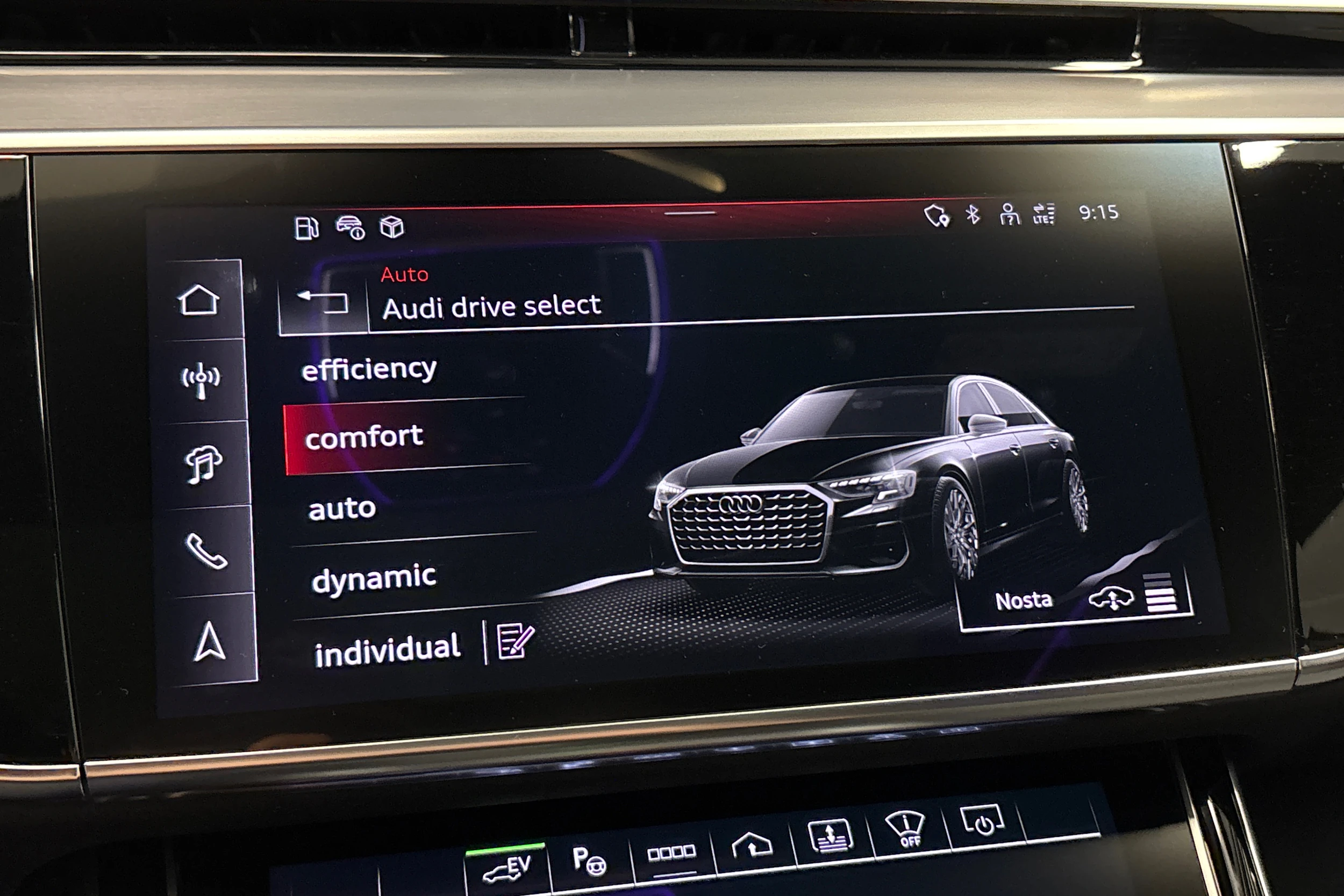 musta Audi A8 2025 kuva 27.