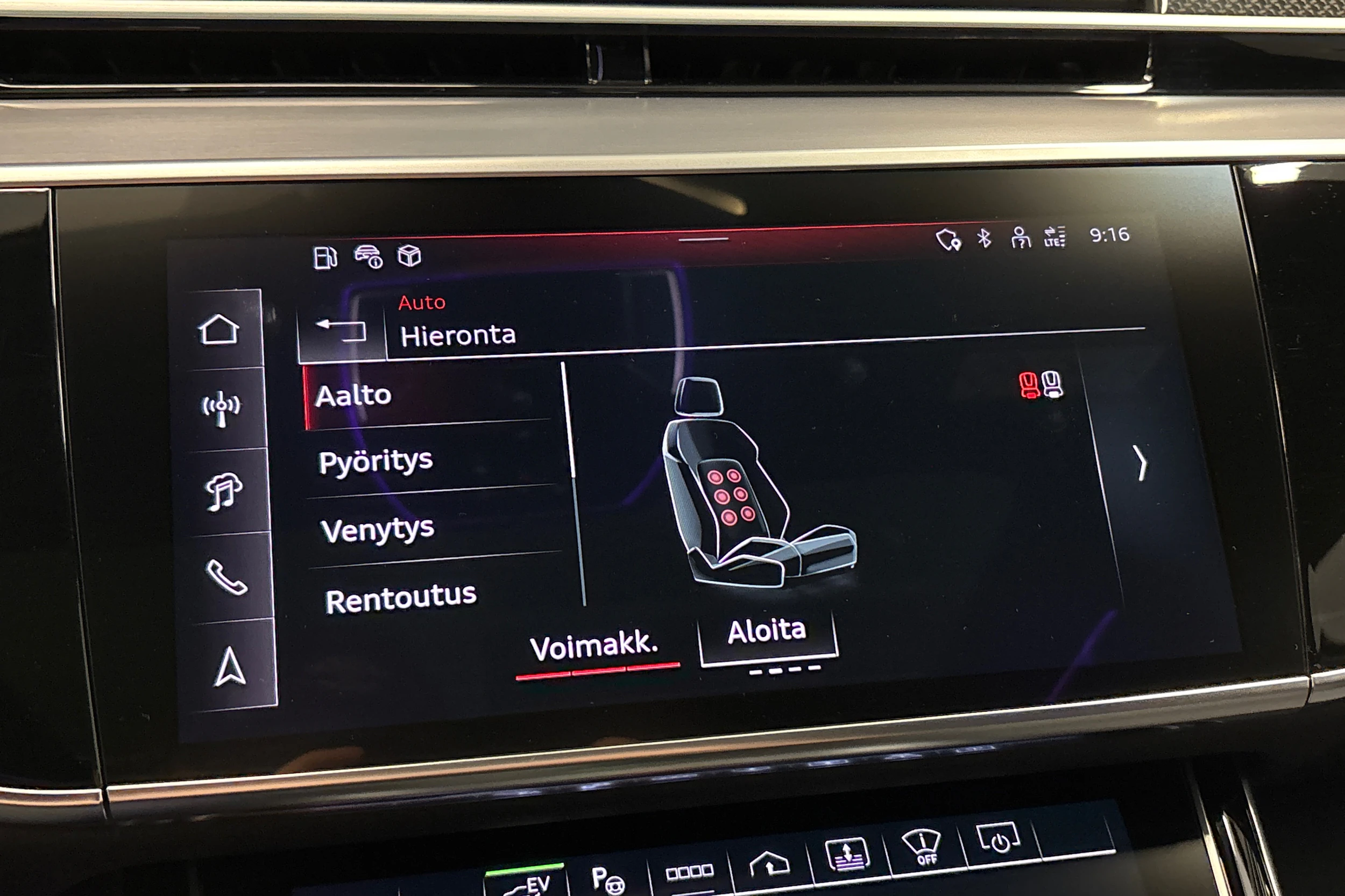 musta Audi A8 2025 kuva 28.