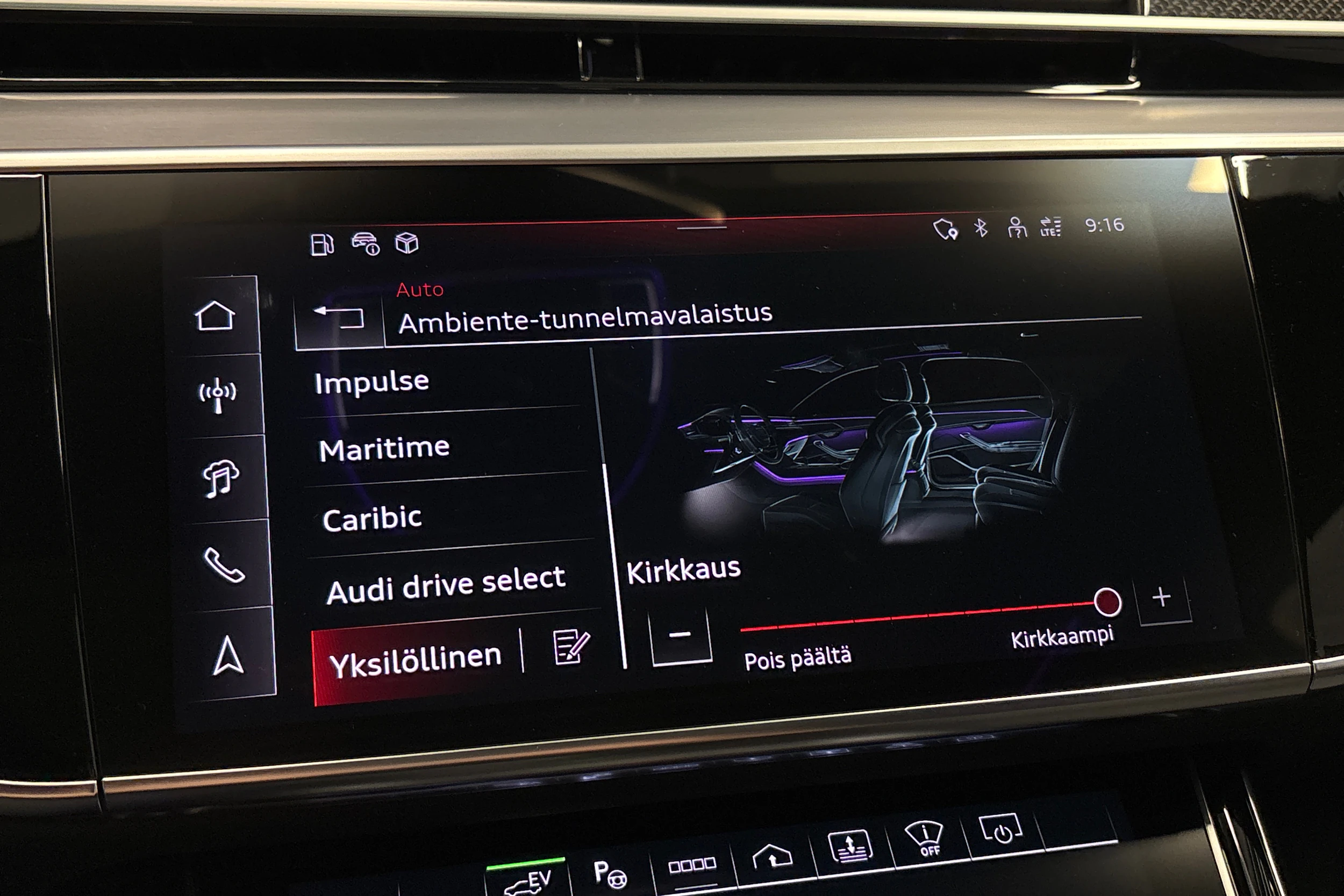 musta Audi A8 2025 kuva 30.