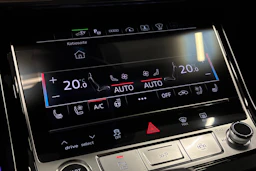 musta Audi A8 2025 kuva 35.