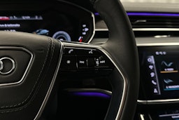 musta Audi A8 2025 kuva 13.