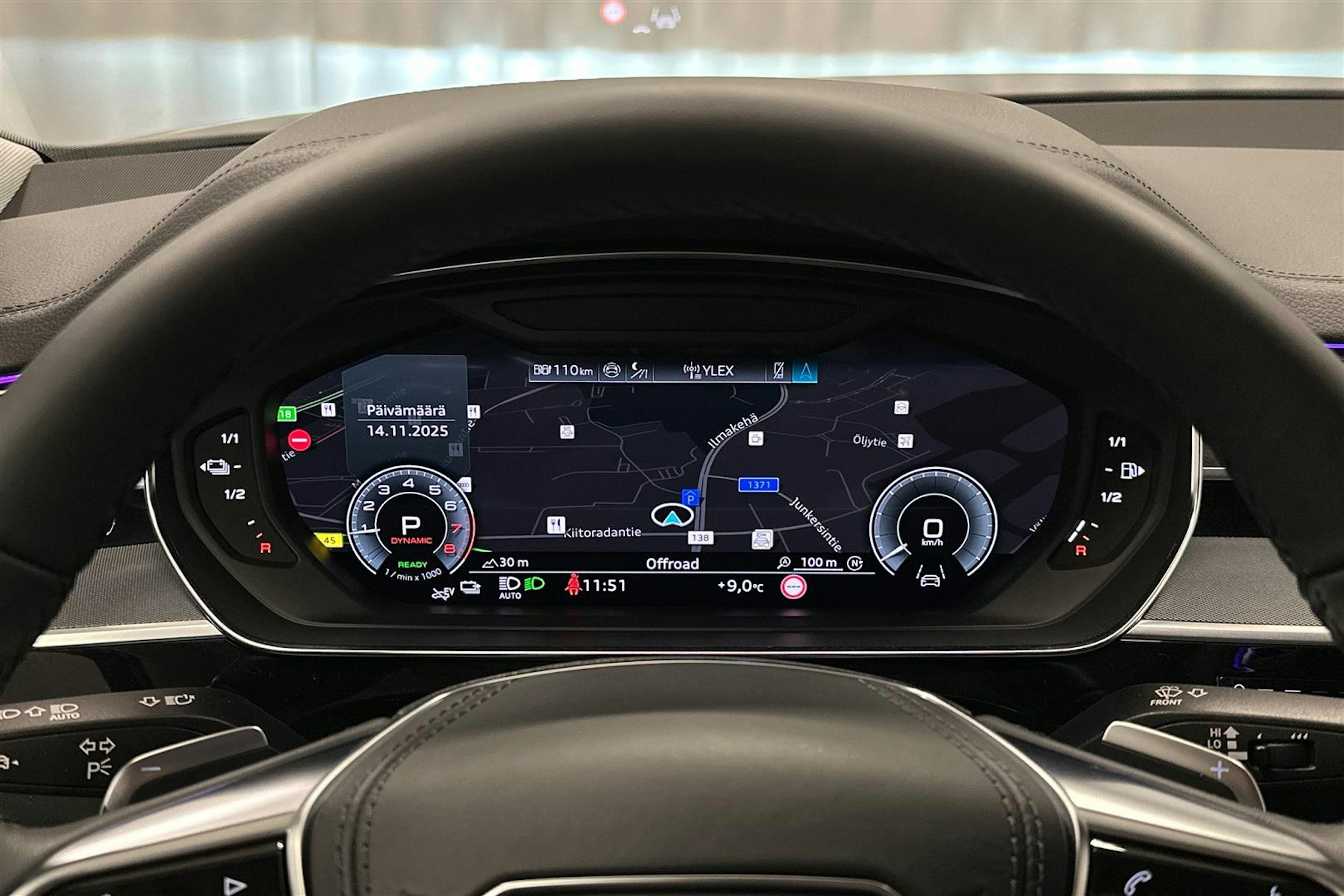 musta Audi A8 2025 kuva 14.