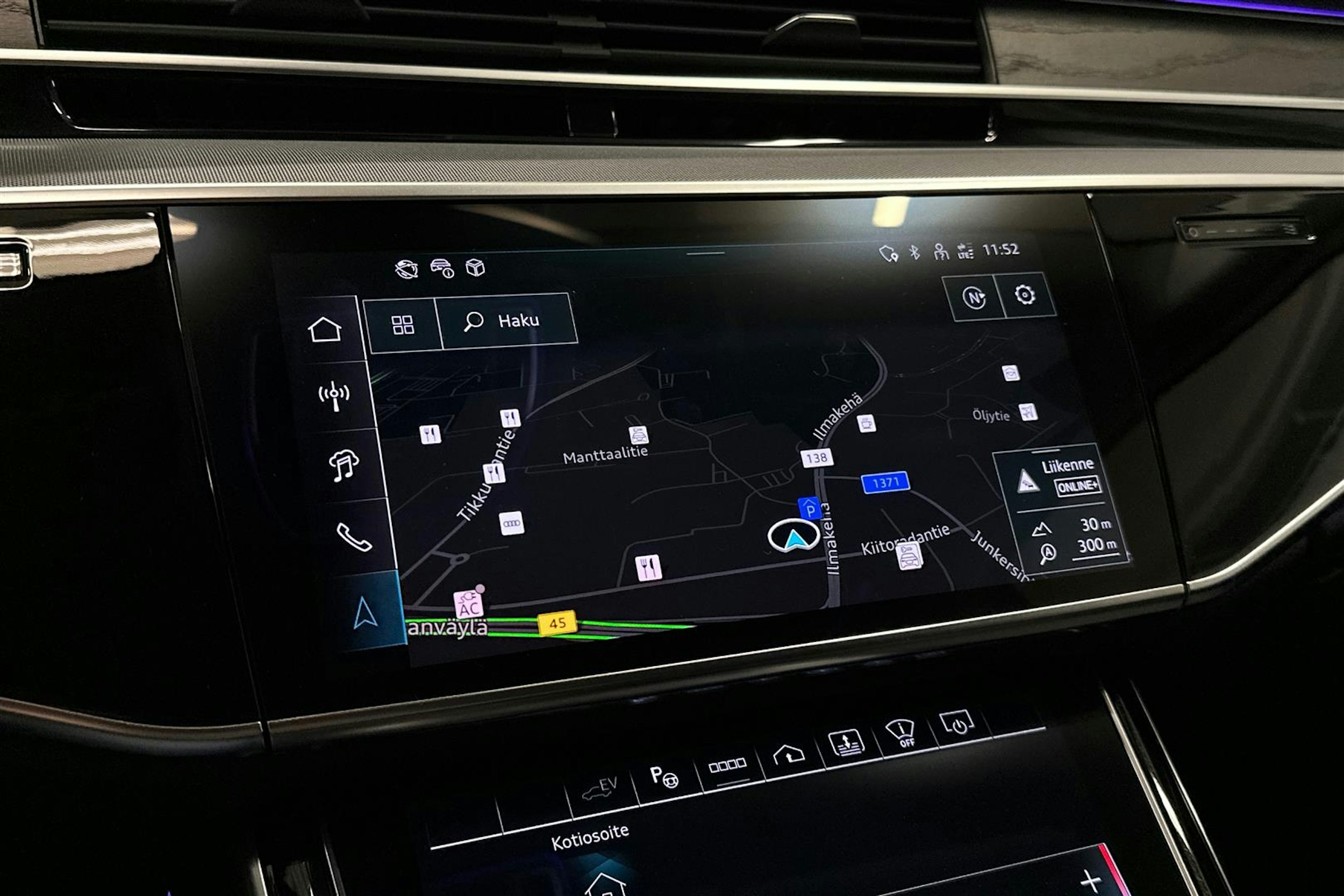 musta Audi A8 2025 kuva 16.