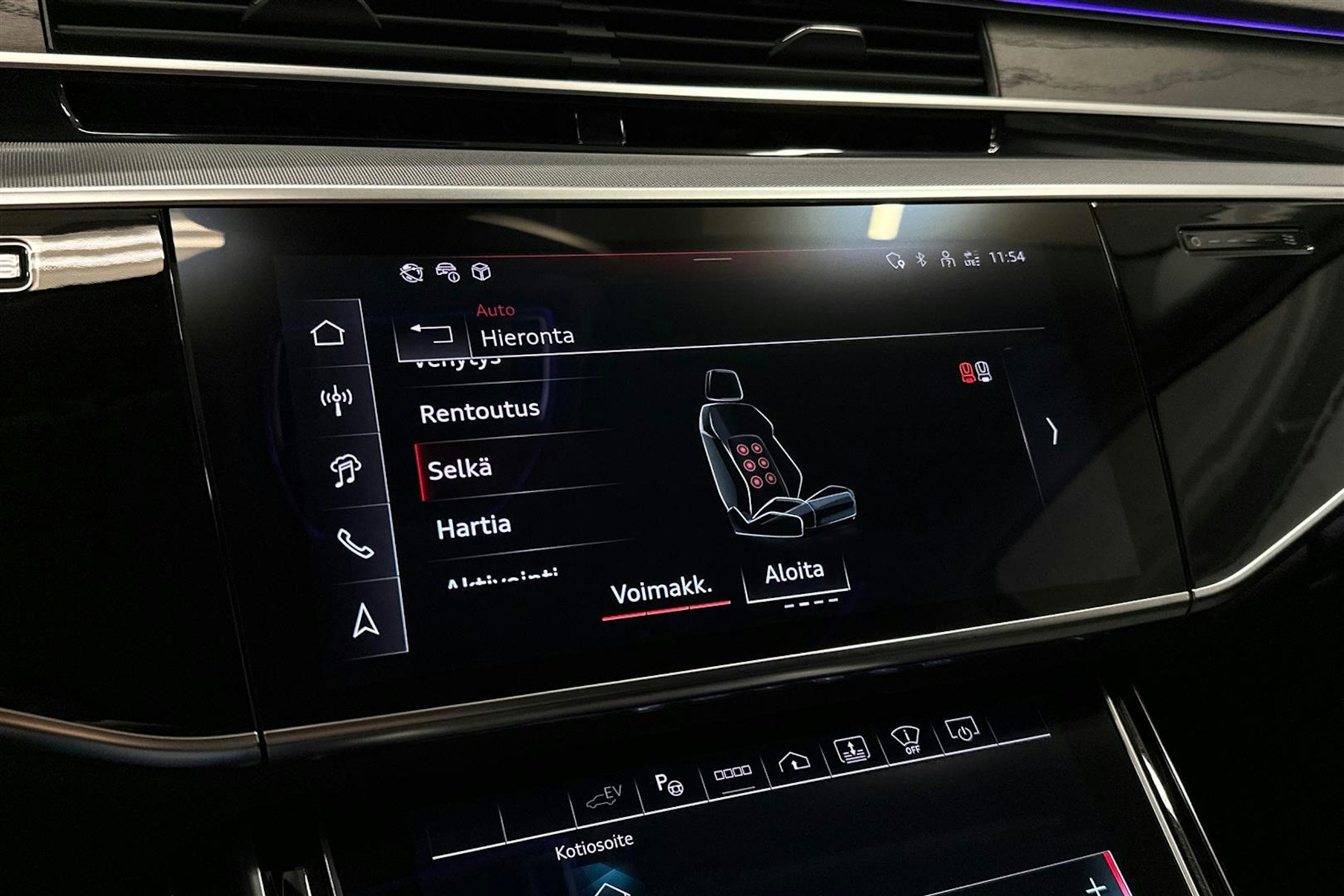 musta Audi A8 2025 kuva 20.