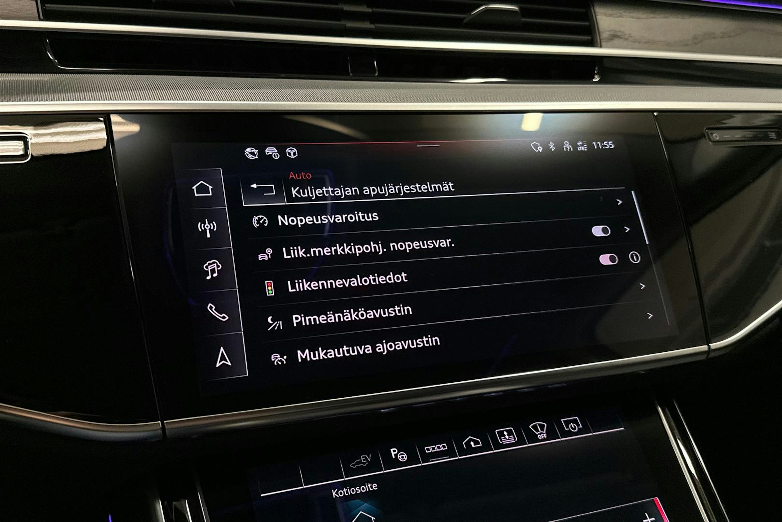 musta Audi A8 2025 kuva 24.