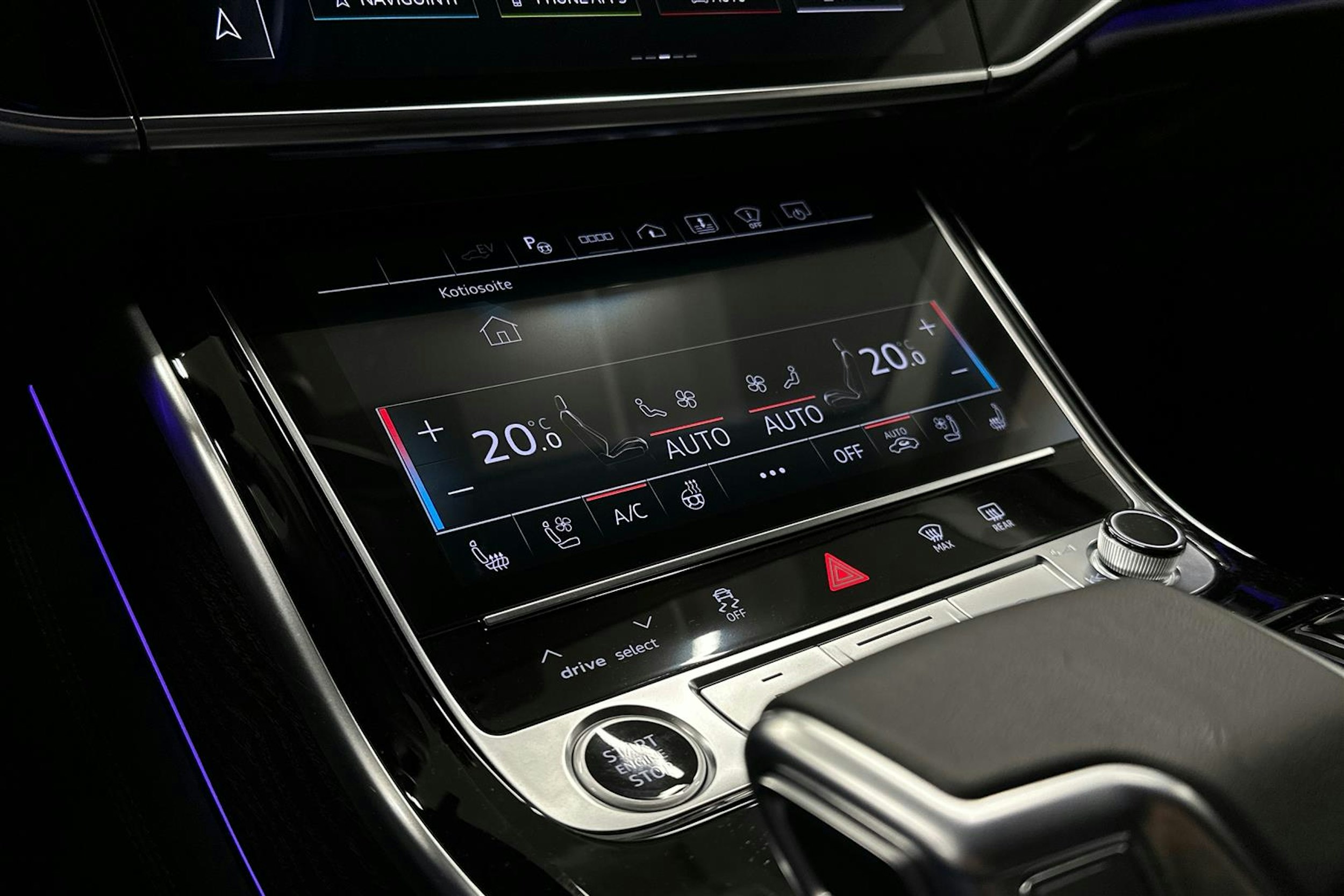 musta Audi A8 2025 kuva 26.