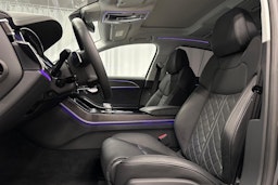 musta Audi A8 2025 kuva 27.