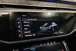 sininen Audi A8 2025 kuva 17.