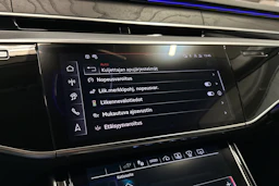 sininen Audi A8 2025 kuva 21.