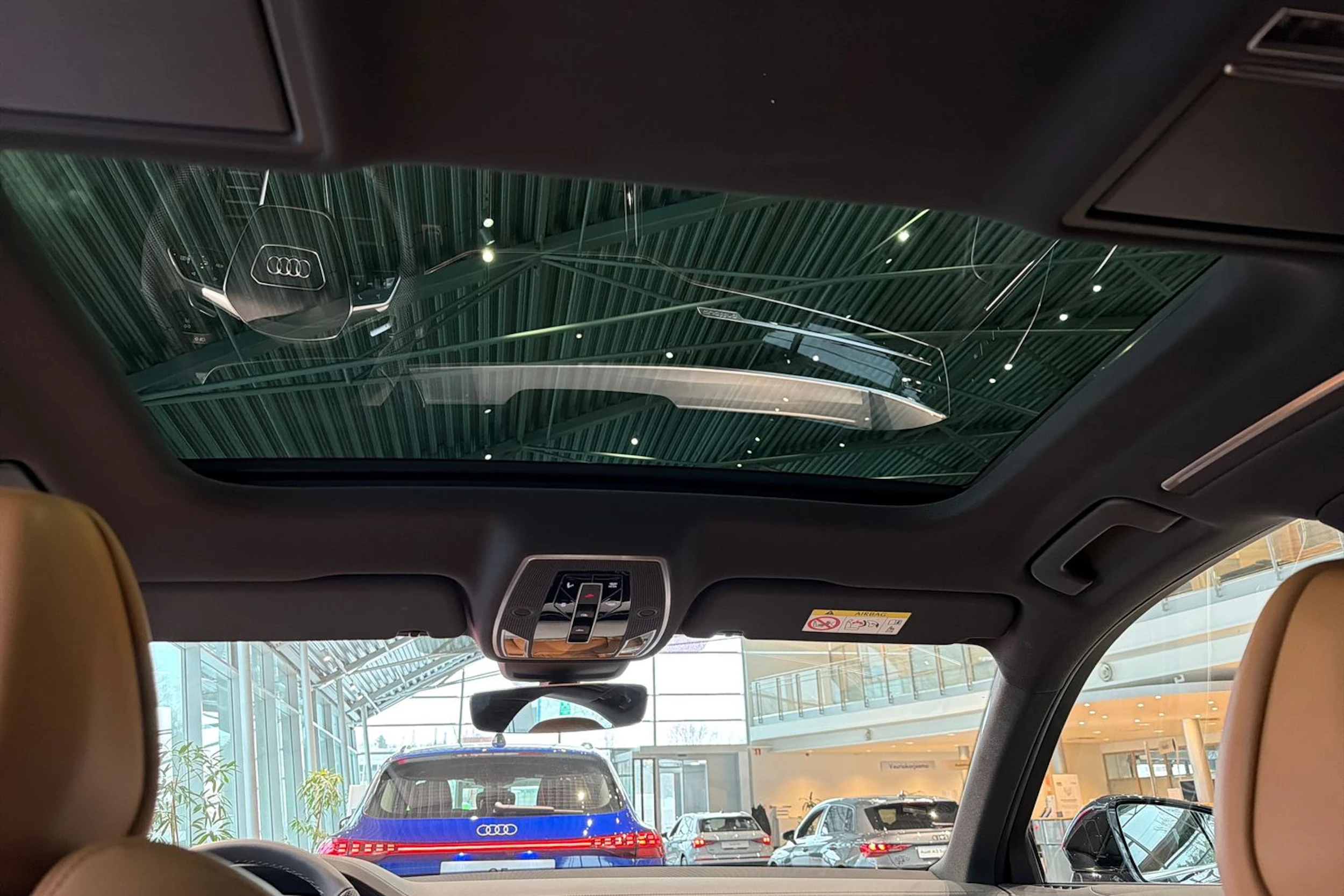 musta Audi A8 2026 kuva 11.