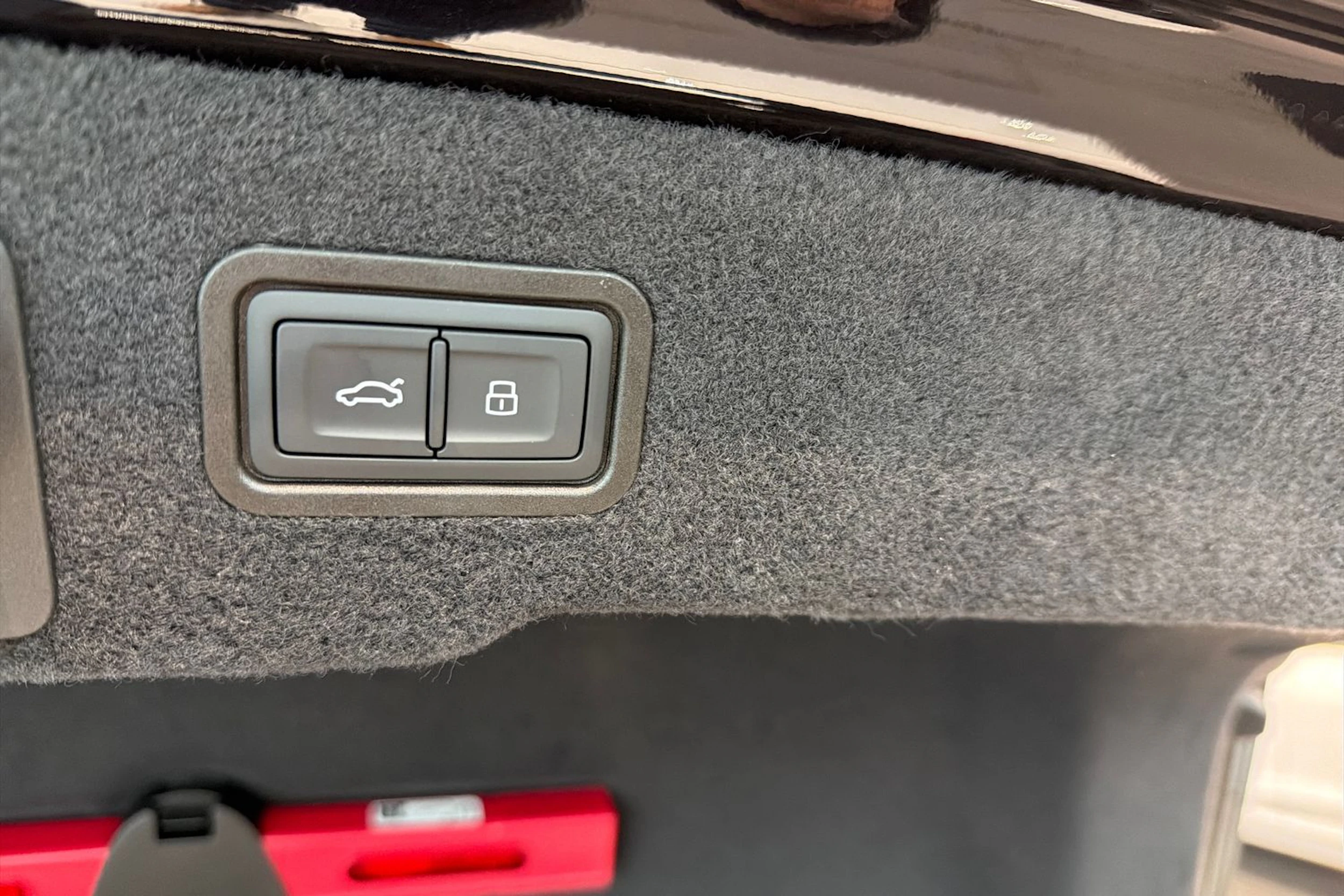 musta Audi A8 2026 kuva 17.