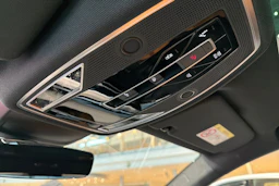 musta Audi A8 2026 kuva 19.