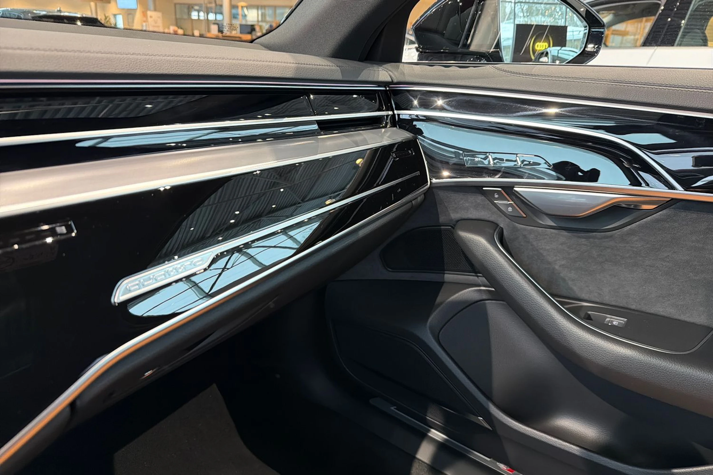 musta Audi A8 2026 kuva 20.