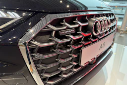 musta Audi A8 2026 kuva 22.