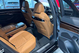 musta Audi A8 2026 kuva 25.