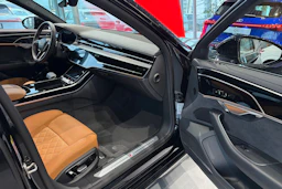 musta Audi A8 2026 kuva 26.