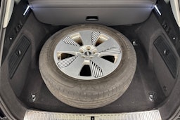 musta Audi e-tron 2019 kuva 13.