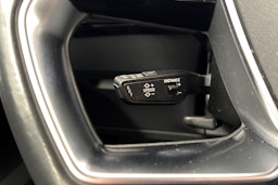 musta Audi e-tron 2019 kuva 18.