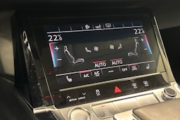 musta Audi e-tron 2019 kuva 20.